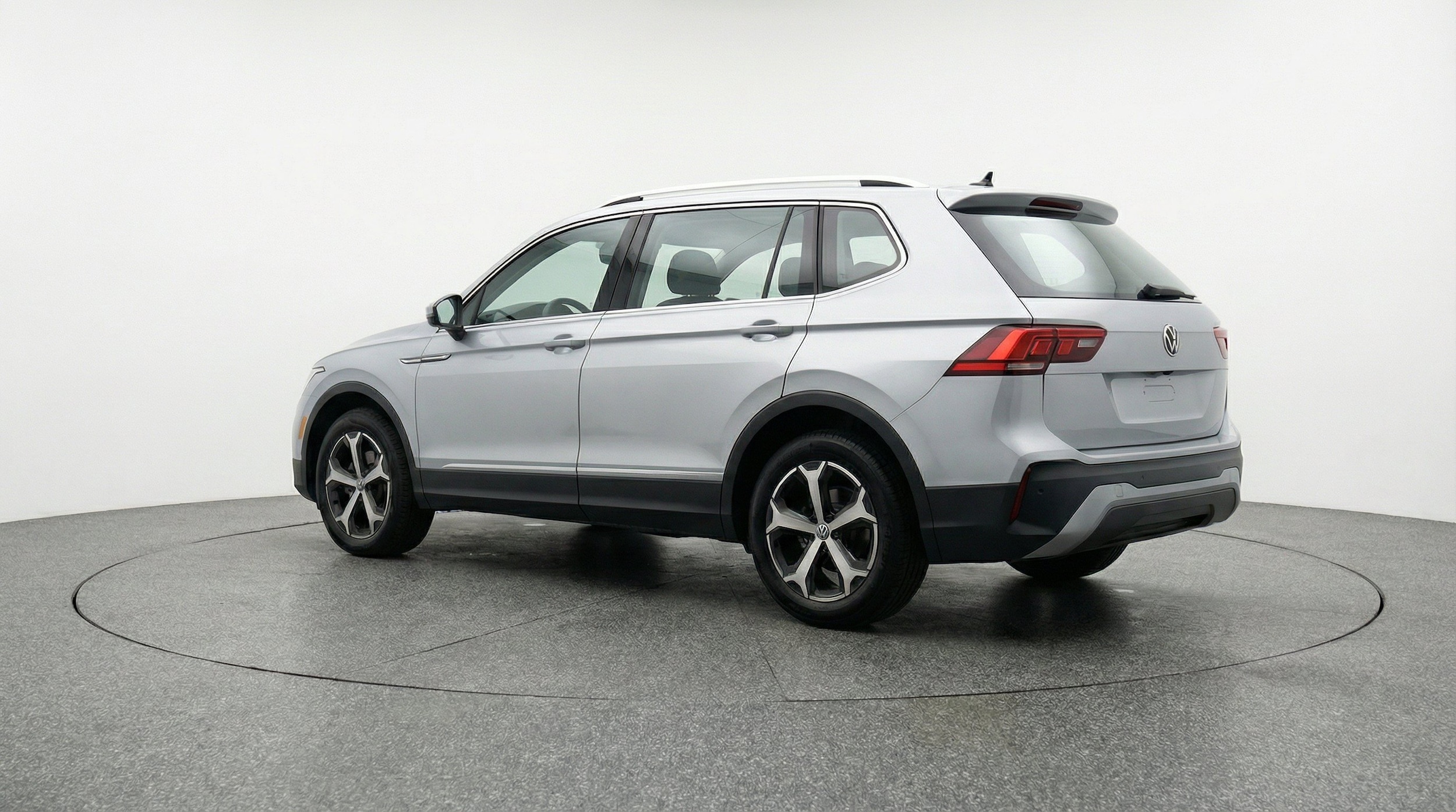 Thumbnail: 2026 Volkswagen Tiguan - 6