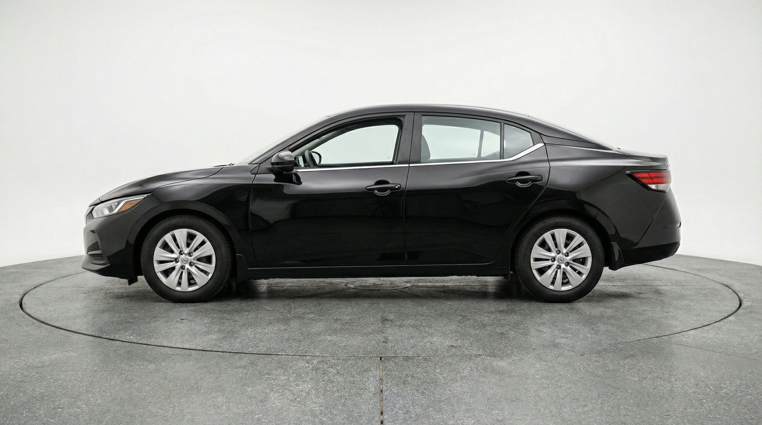 Thumbnail: 2025 Nissan Sentra - 5