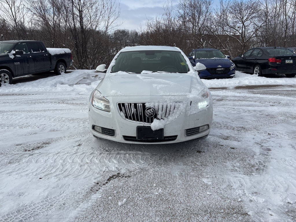 Used 2011 Buick Regal CXL with VIN 2G4GN5EC3B9178117 for sale in Dubuque, IA