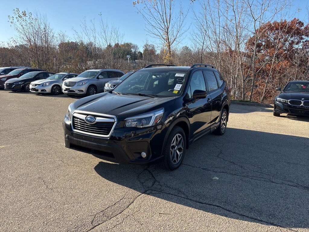 2021 Subaru Forester Premium photo 3