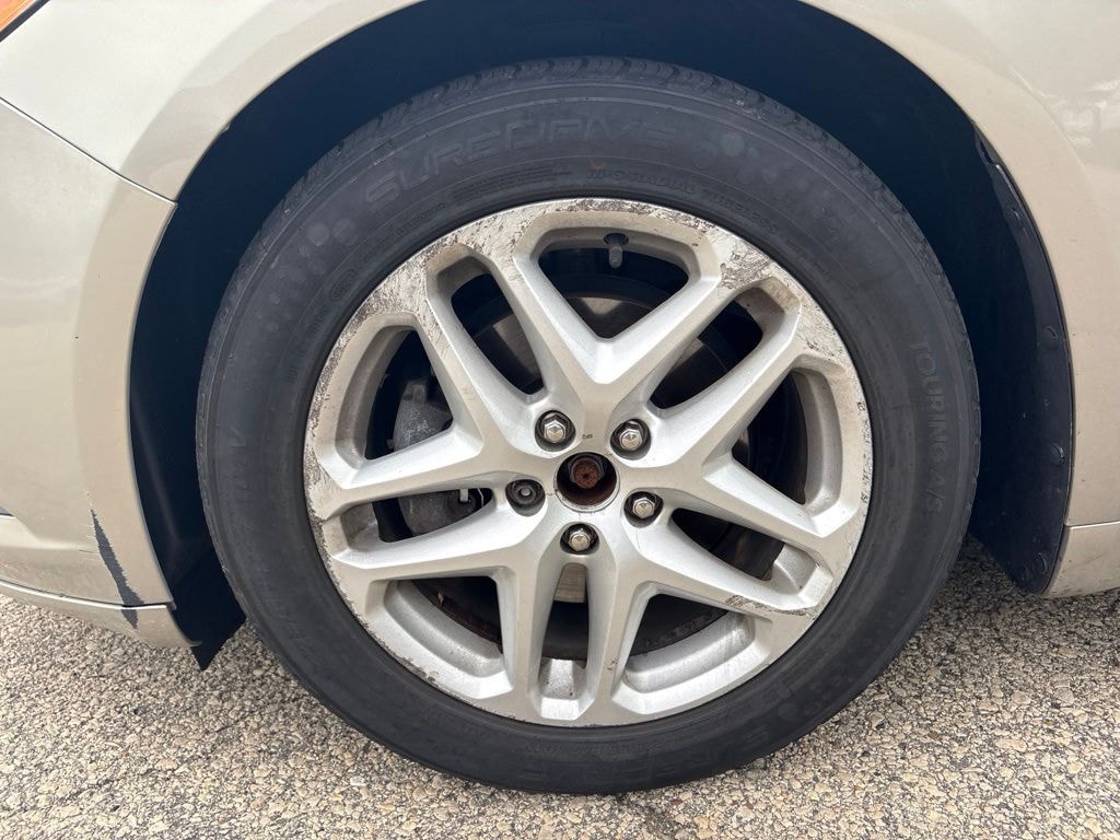 Used 2016 Ford Fusion SE Sedan