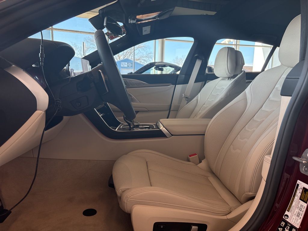 2026 BMW 8 Series 840i - Photo 6