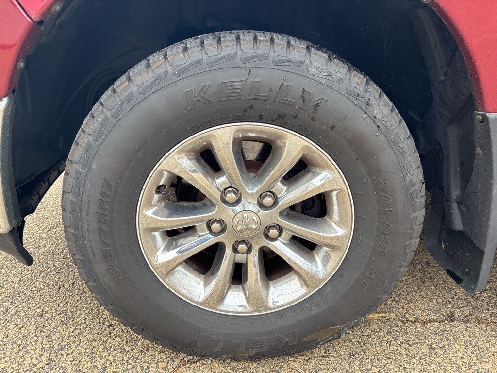 2014 Ram 1500 SLT photo 4