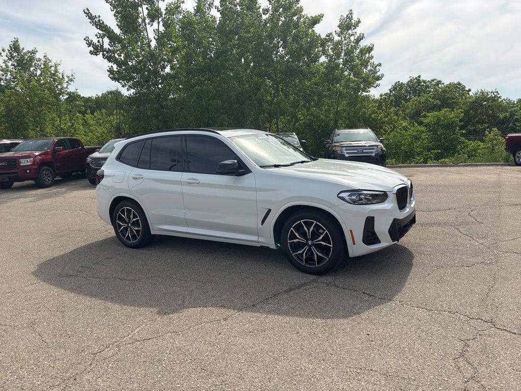 2023 BMW X3 M40i's photo