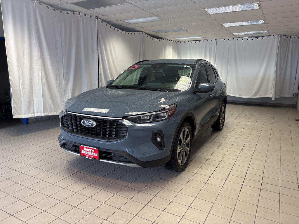 Used 2025 Ford Escape Platinum SUV