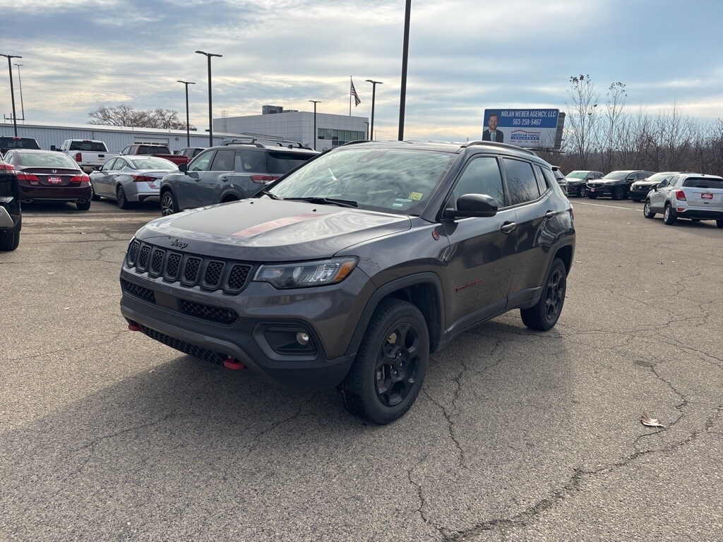 2024 Jeep Compass Trailhawk photo 3