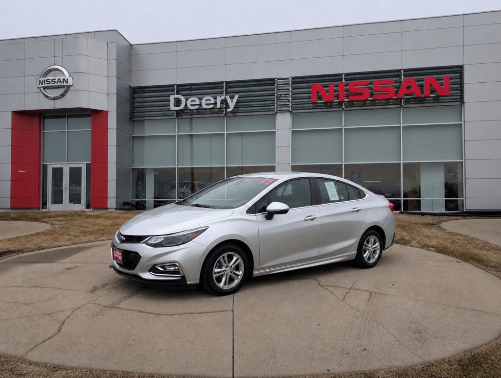 Used 2017 Chevrolet Cruze LT Auto Sedan