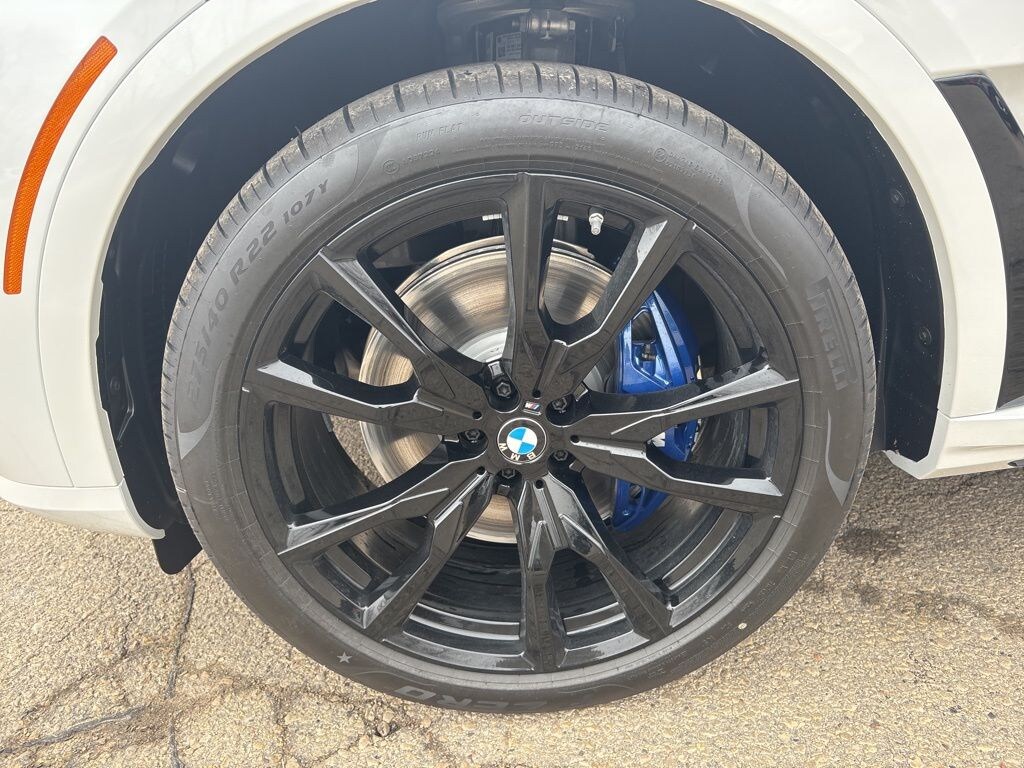 New 2026 BMW X7 xDrive40i SUV