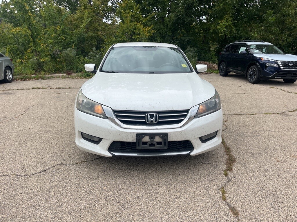 2015 Honda Accord Sport photo 2