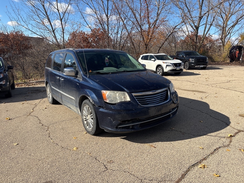 2013 Chrysler Town & Country Touring-L