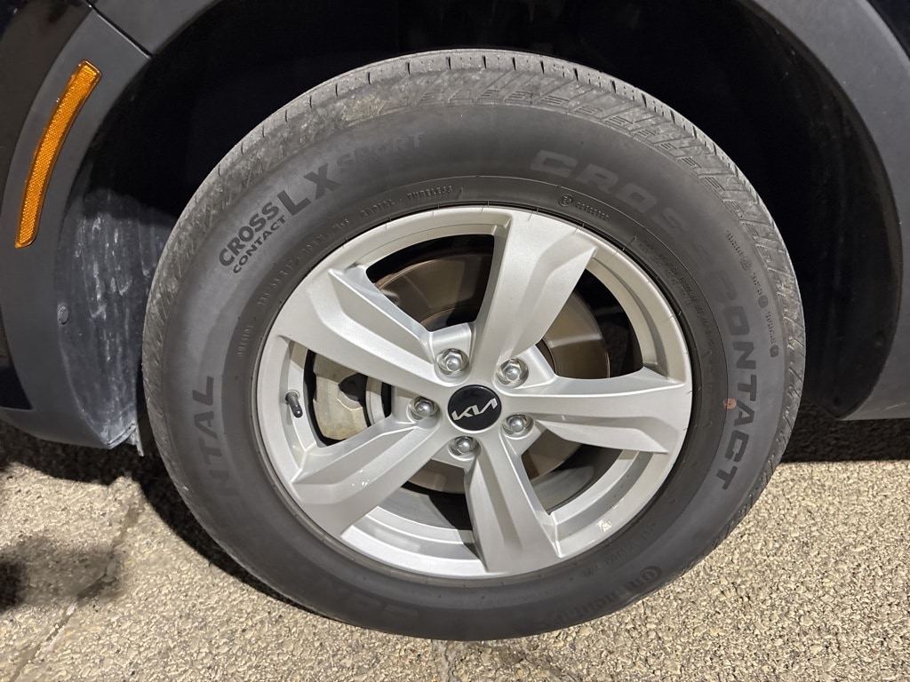 Used 2023 Kia Sorento LX SUV