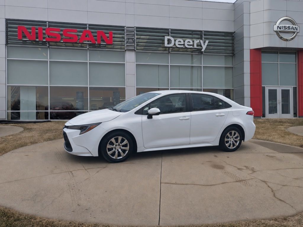 Used 2021 Toyota Corolla LE Sedan