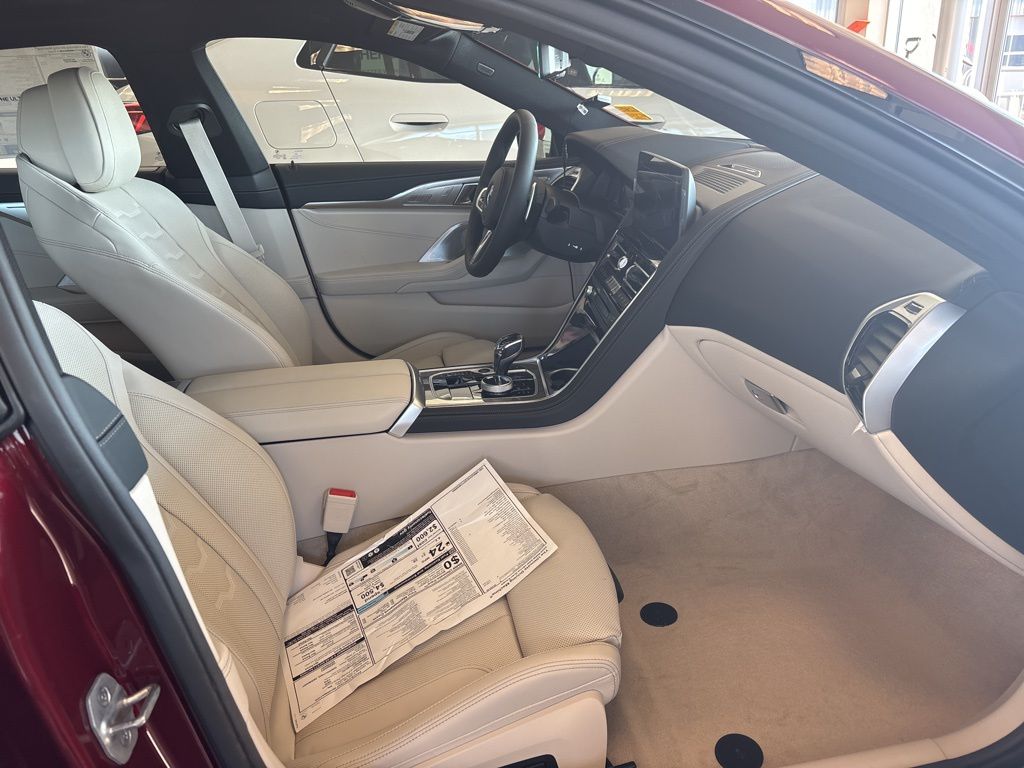 2026 BMW 8 Series 840i - Photo 18