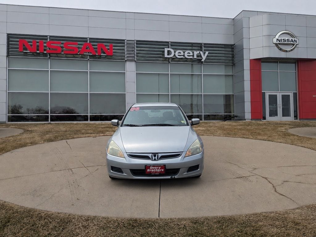Used 2006 Honda Accord 3.0 EX with VIN 1HGCM66526A038647 for sale in Dubuque, IA