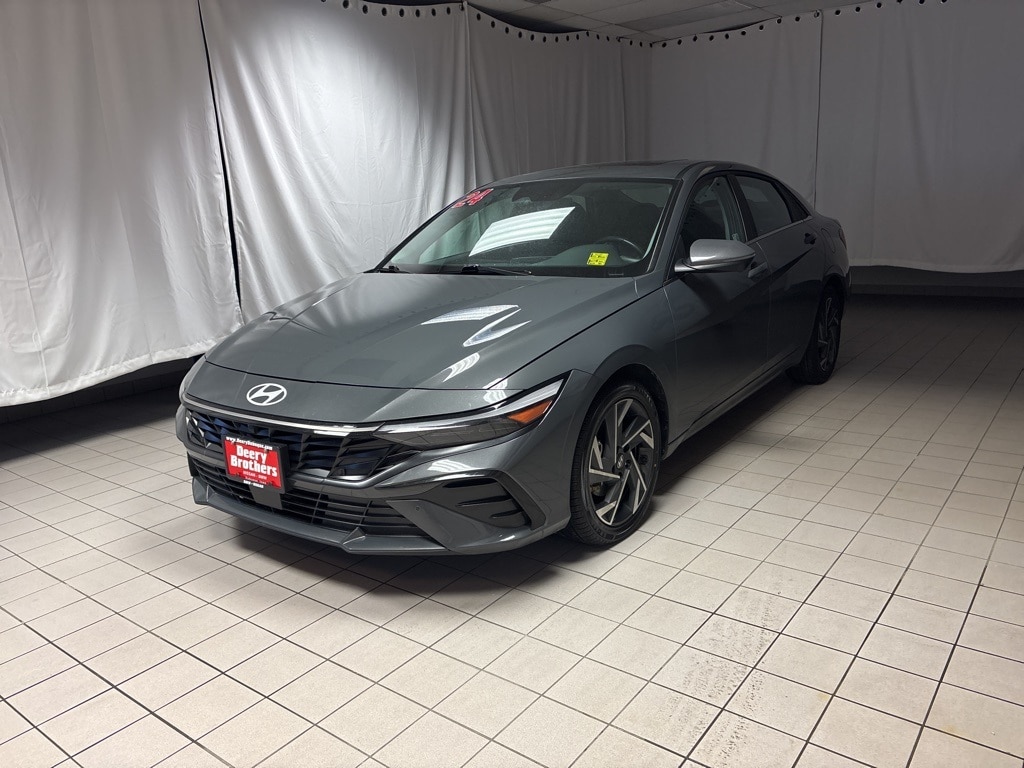 Used 2024 Hyundai Elantra Limited Sedan
