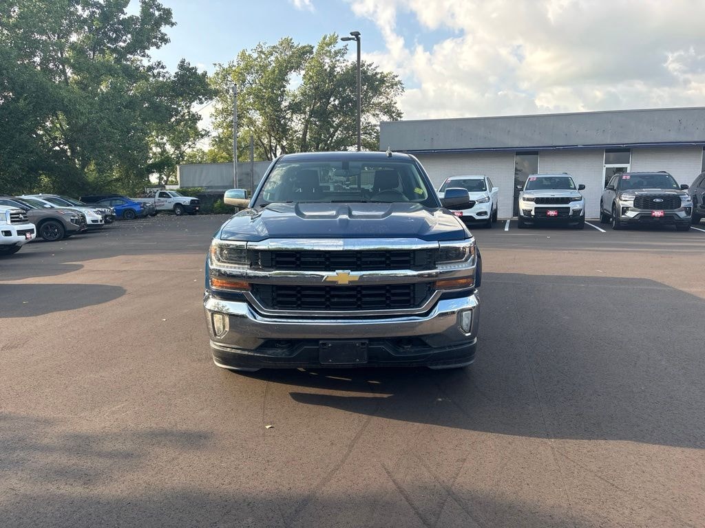 Used 2017 Chevrolet Silverado 1500 LT w/1LT Truck Crew Cab