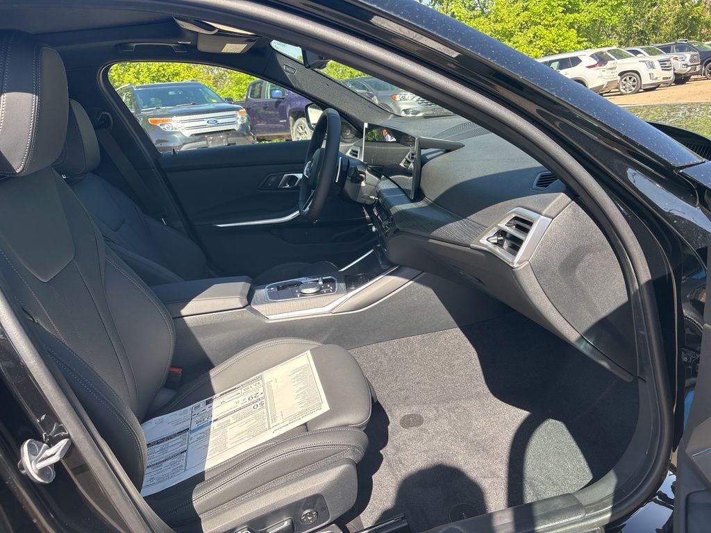 2026 BMW 3 Series 330i - Photo 18