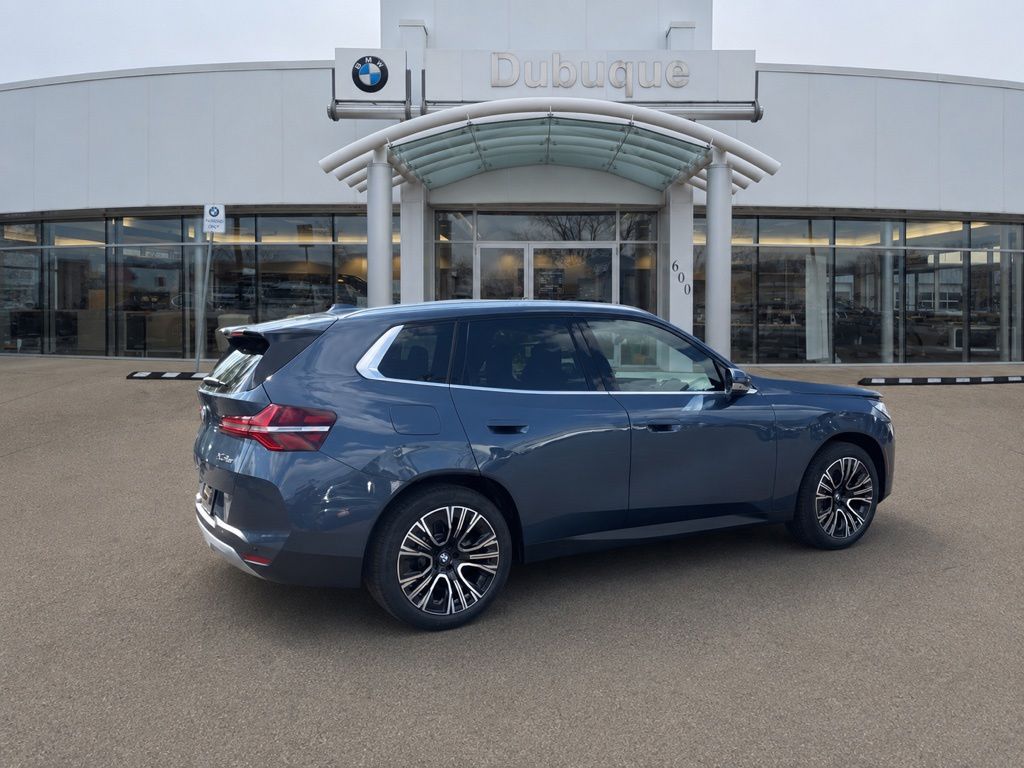 2026 BMW X3 30 - Photo 16