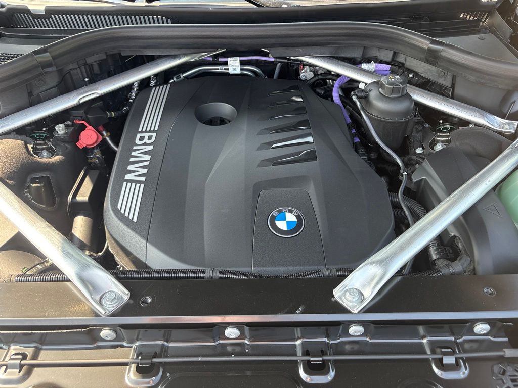 2027 BMW X7 40i - Photo 20