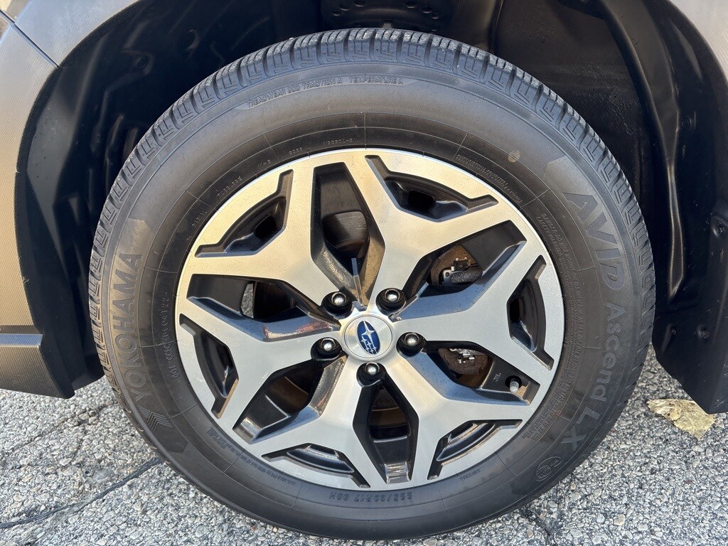 2021 Subaru Forester Premium photo 4