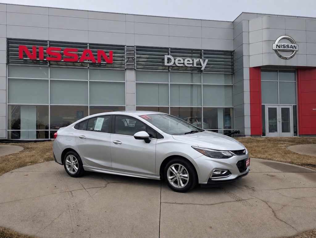 Used 2017 Chevrolet Cruze LT Auto Sedan
