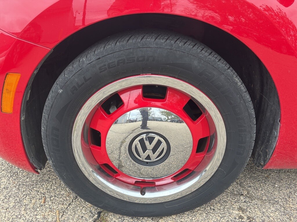 2018 Volkswagen Beetle Coast Convertible photo 4