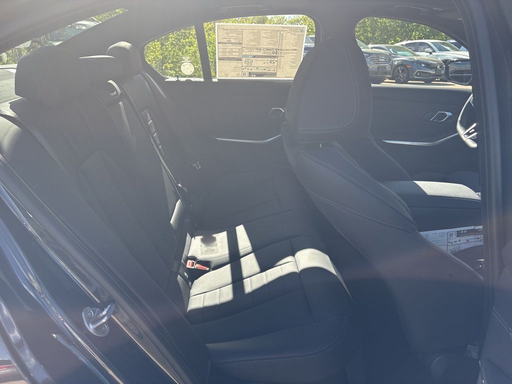 2026 BMW 3 Series 330i - Photo 16