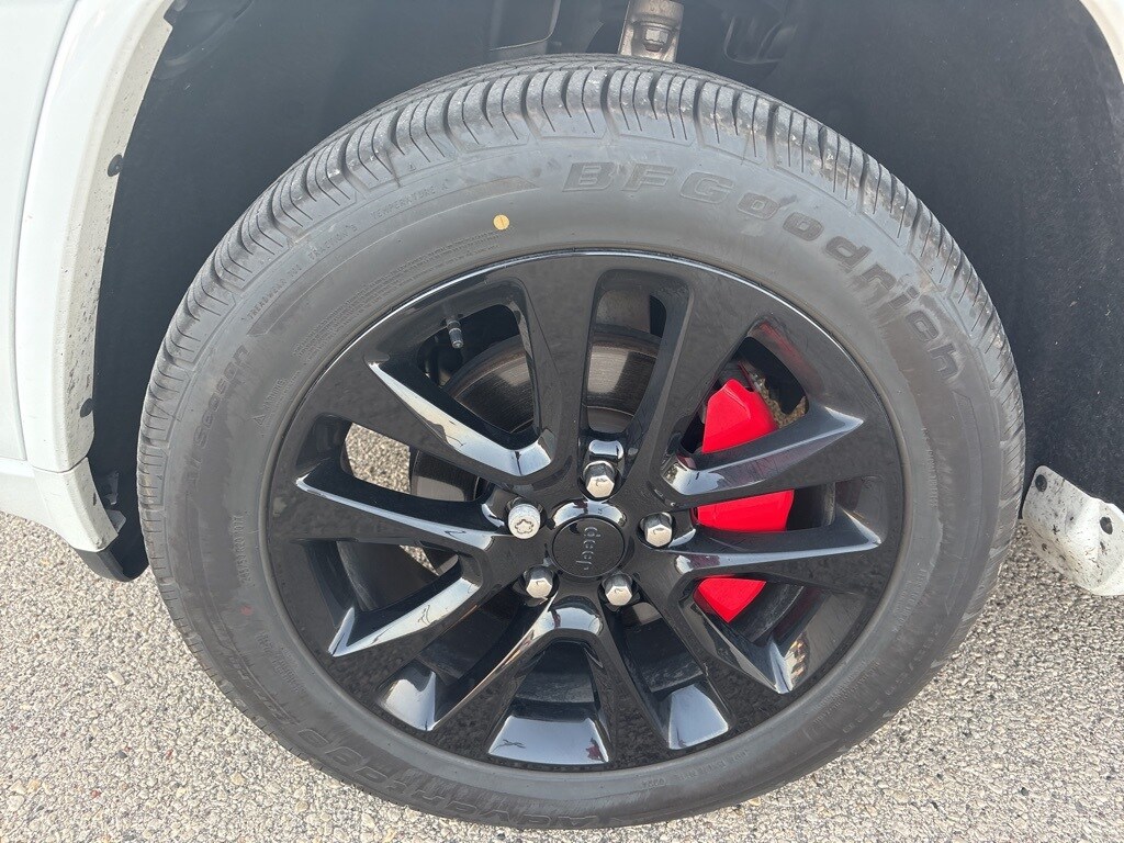 2019 Jeep Grand Cherokee Laredo photo 4