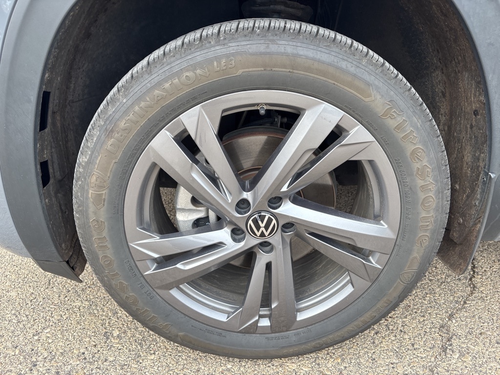 Used 2024 Volkswagen Atlas Cross Sport 2.0T SEL R-Line SUV