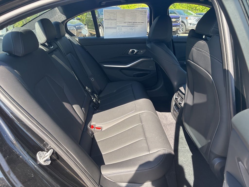2026 BMW 3 Series 330i - Photo 17