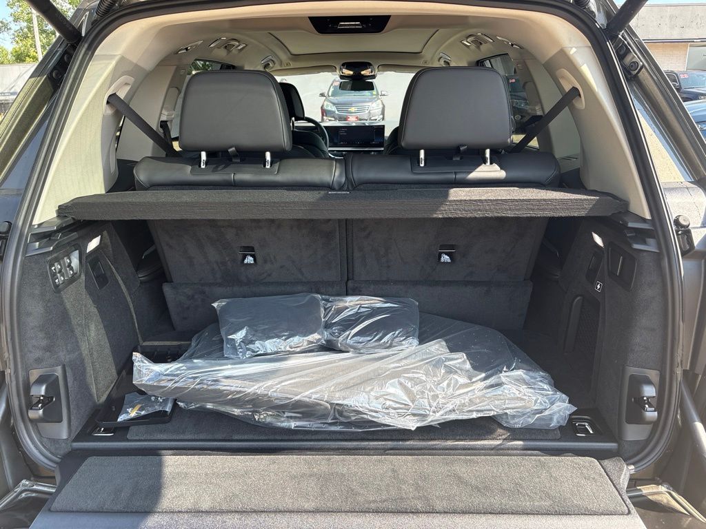 2027 BMW X7 40i - Photo 15