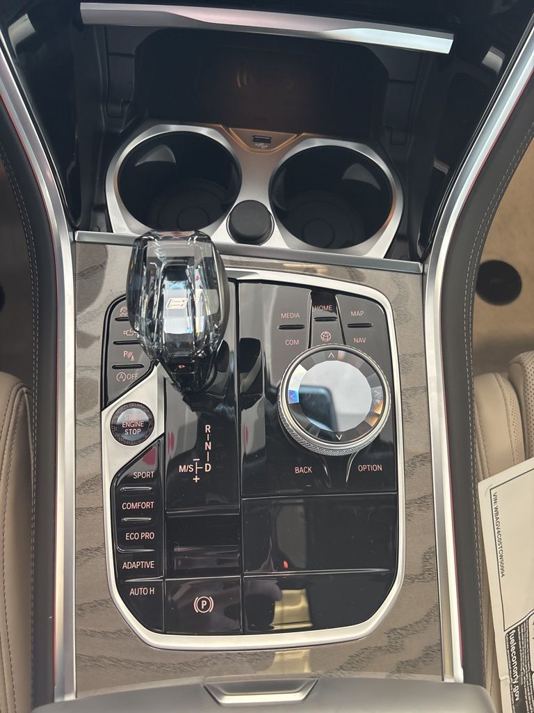 2026 BMW 8 Series 840i - Photo 9