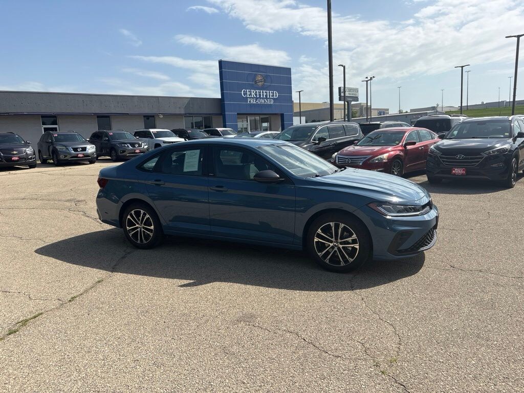 Used 2025 Volkswagen Jetta 1.5T Sport Sedan