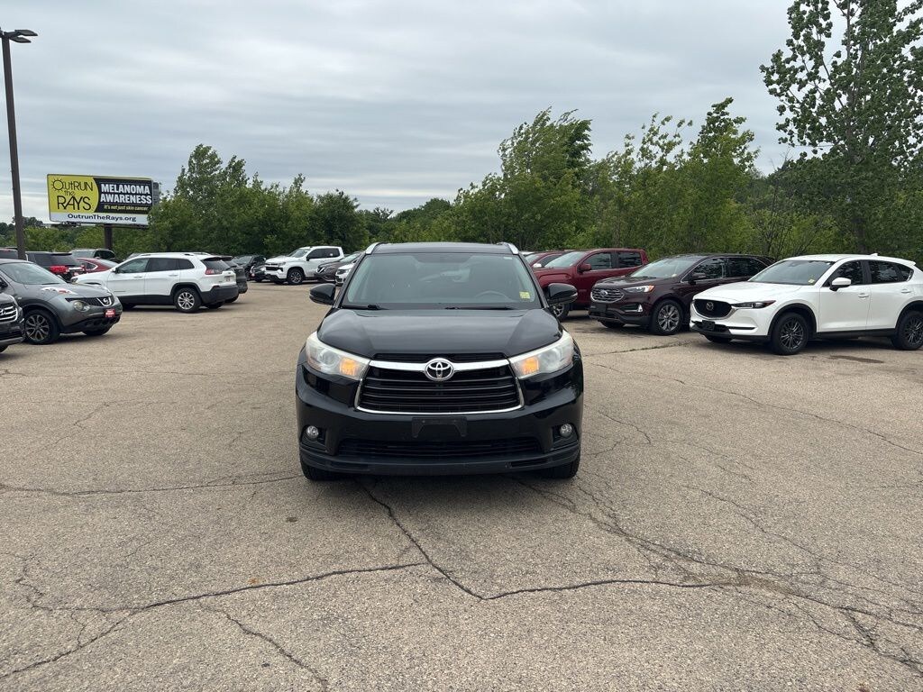 Used 2016 Toyota Highlander XLE V6 SUV