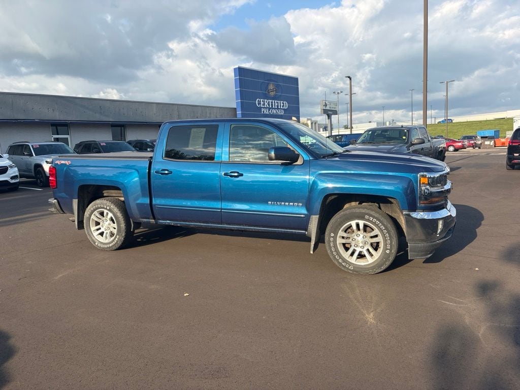 Used 2017 Chevrolet Silverado 1500 LT w/1LT Truck Crew Cab