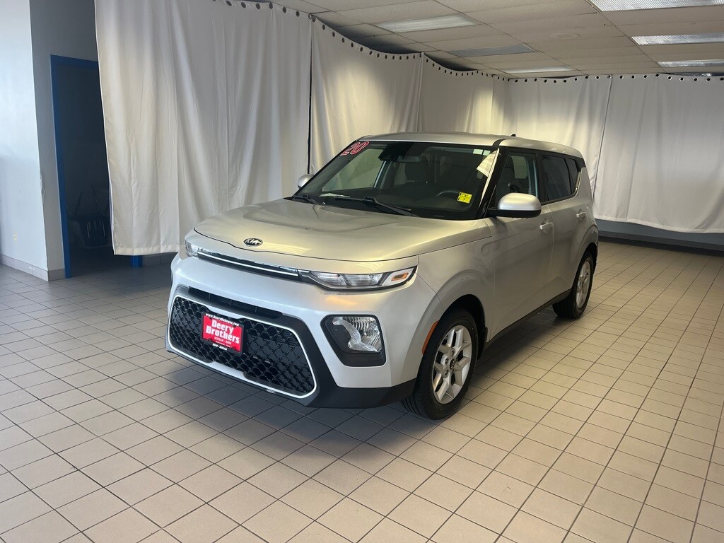 2020 Kia Soul S photo 2