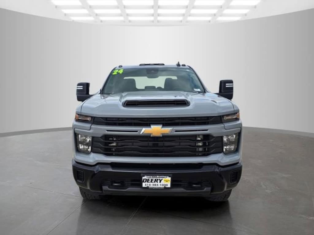 Used 2024 Chevrolet Silverado 2500 HD Custom Truck