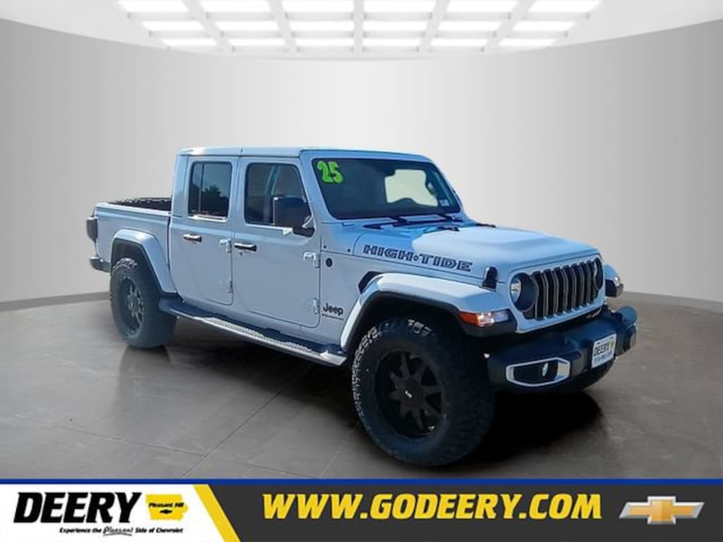 Used 2025 Jeep Gladiator High Tide