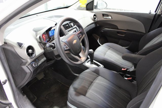 2013 Chevrolet Sonic LT photo 3