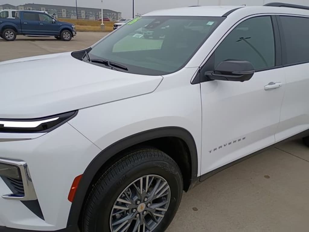 New 2026 Chevrolet Traverse LT SUV