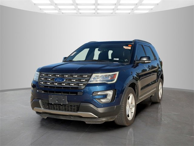 2017 Ford Explorer XLT photo 2