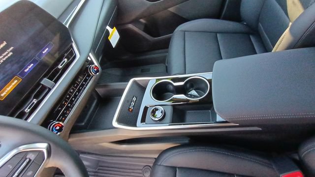 2027 Chevrolet Equinox LT - Photo 31