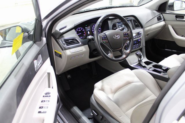 2015 Hyundai Sonata Sport photo 2