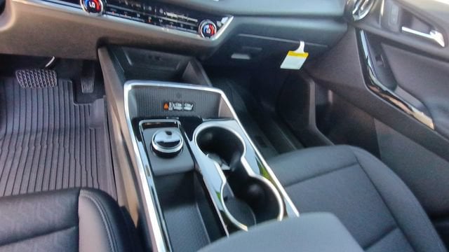 2027 Chevrolet Equinox LT - Photo 21