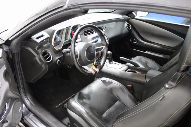 2011 Chevrolet Camaro 2SS photo 2
