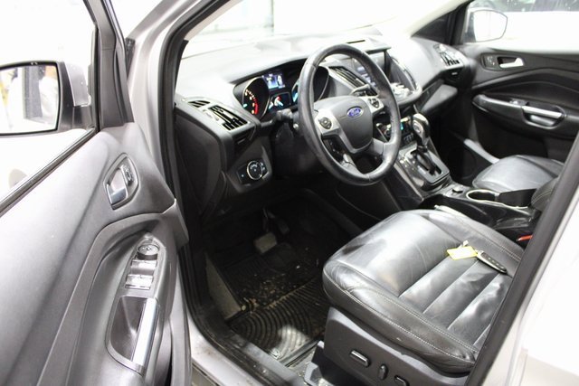 2015 Ford Escape Titanium photo 2
