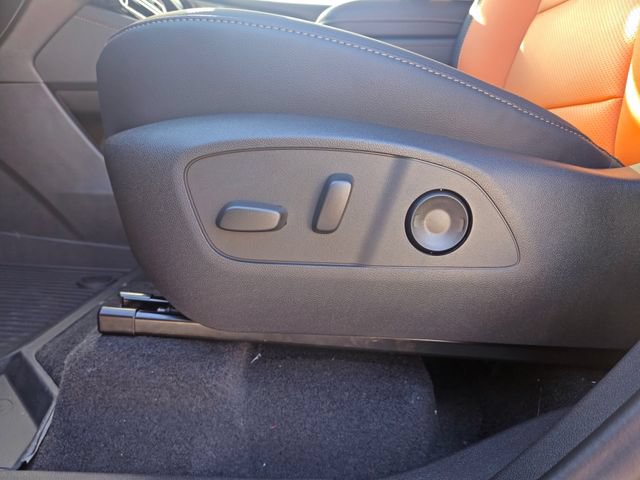 2027 Chevrolet Traverse Z71 - Photo 17