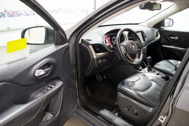 Used 2015 Jeep Cherokee Limited with VIN 1C4PJMDS7FW740732 for sale in Pleasant Hill, IA