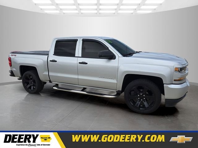 2018 Chevrolet Silverado 1500 Custom 4X4 Crew Cab Short Box's photo
