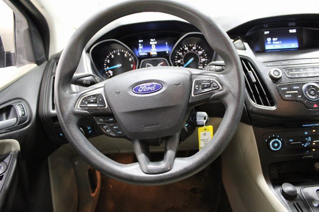 2018 Ford Focus SE photo 3